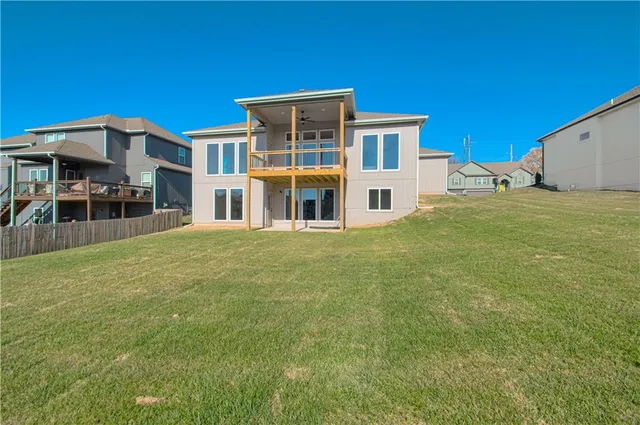 $589,900 | 1015 Poplar Lane, Liberty, MO 64068