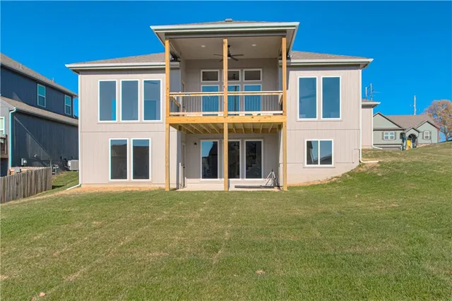 $589,900 | 1015 Poplar Lane, Liberty, MO 64068