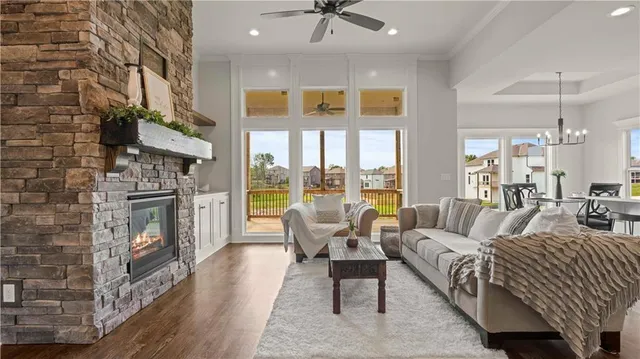 $589,900 | 1015 Poplar Lane, Liberty, MO 64068