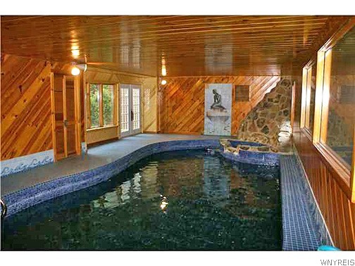 7132 Taylor Road Boston, NY 14075 - Photo 2 of 15 Indoor pool