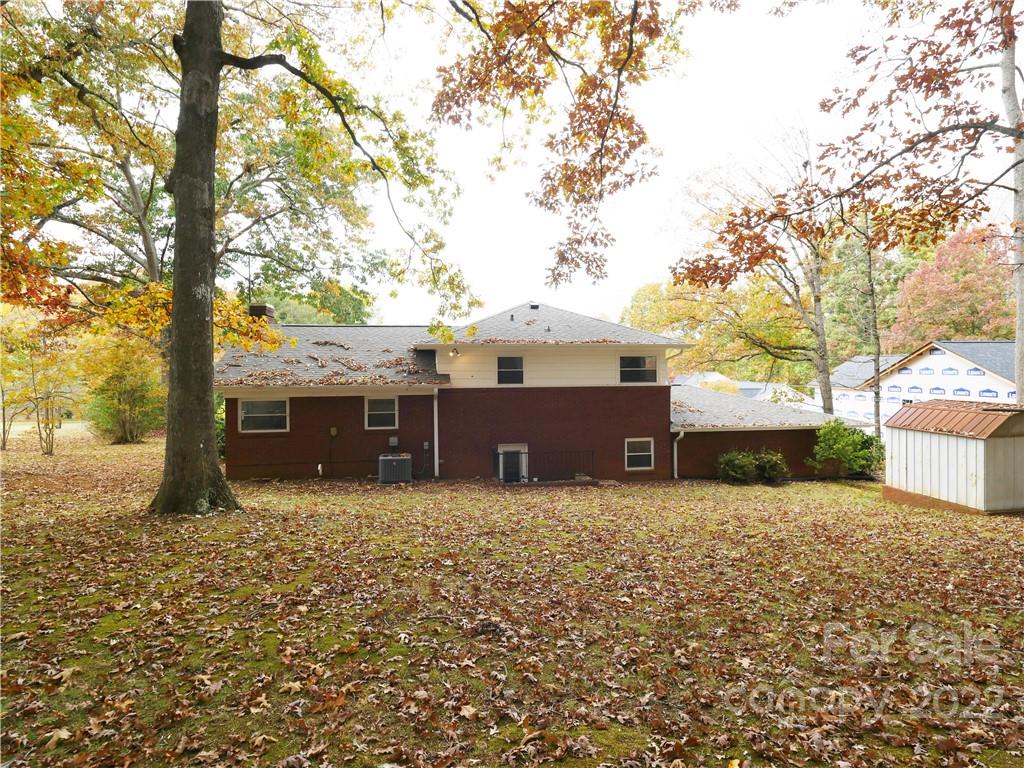 1011 8th Avenue Southwest Conover, NC 28613 - Photo 2 of 20 Gallery Image 2