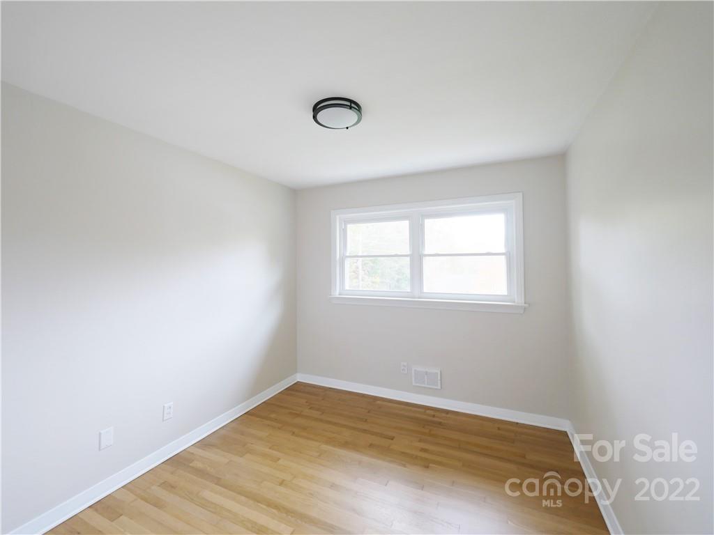 1011 8th Avenue Southwest Conover, NC 28613 - Photo 8 of 20 Gallery Image 8