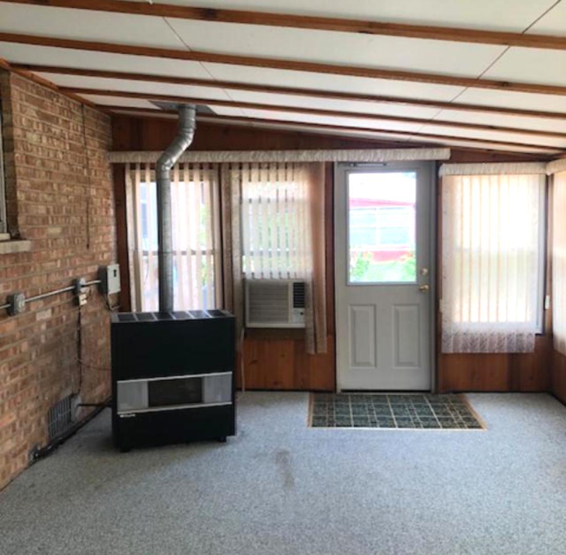 8155 Rutherford Avenue Burbank, IL 60459 - Photo 13 of 15 Gallery Image 13