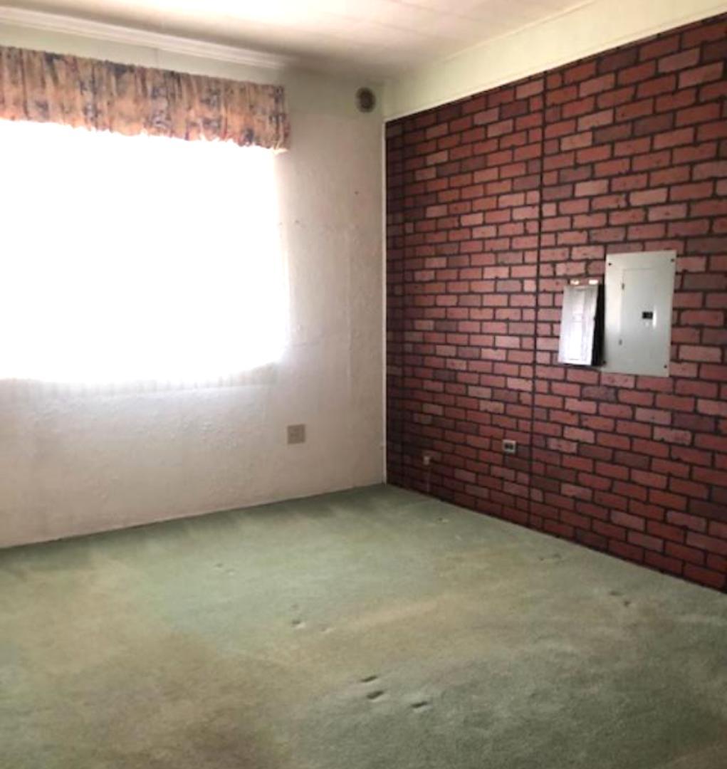 8155 Rutherford Avenue Burbank, IL 60459 - Photo 6 of 15 Gallery Image 6