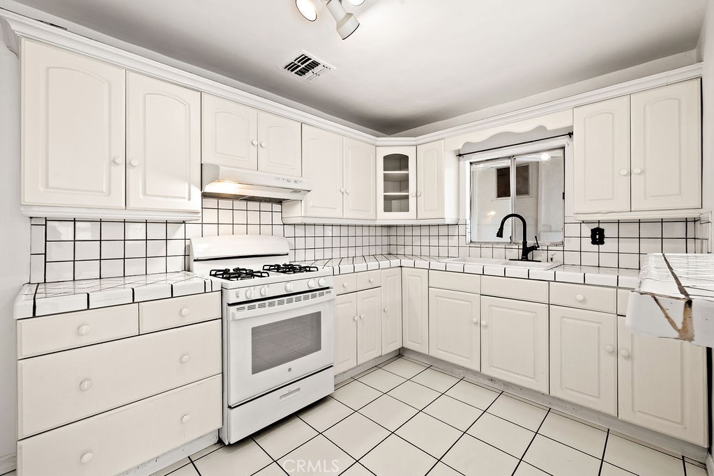 2012 Barnett Road Los Angeles, CA 90032 - Photo 15 of 60