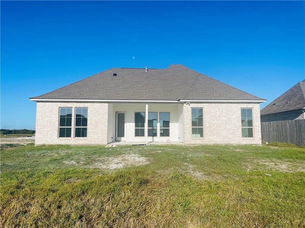 225 Cove Pointe Drive Luling, LA 70070 - Photo 2 of 11