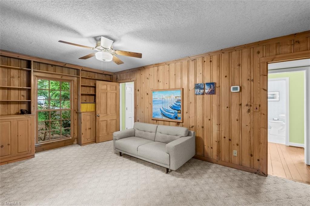 809 Hillcrest Drive High Point, NC 27262 - Photo 22 of 50