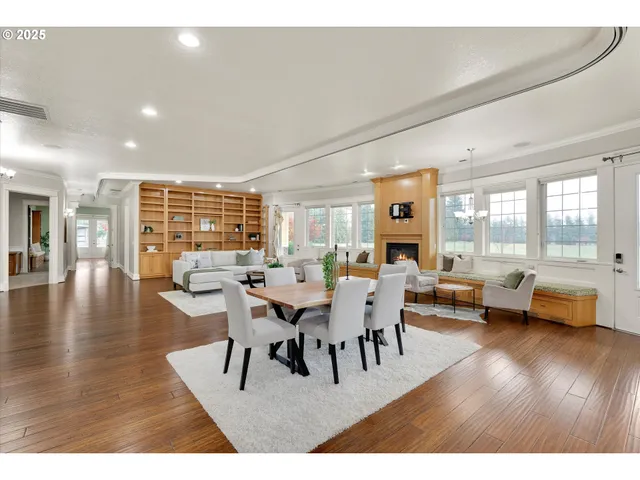 $1,250,000 | 10667 Hovenden Lane Northeast, Woodburn, OR 97071