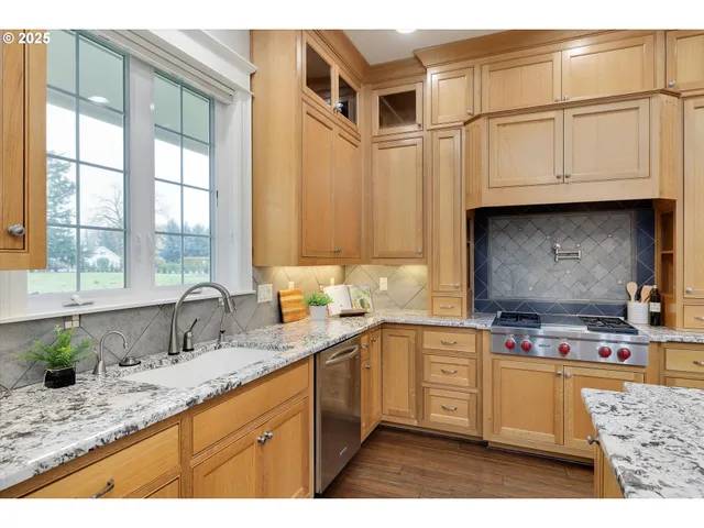 $1,250,000 | 10667 Hovenden Lane Northeast, Woodburn, OR 97071