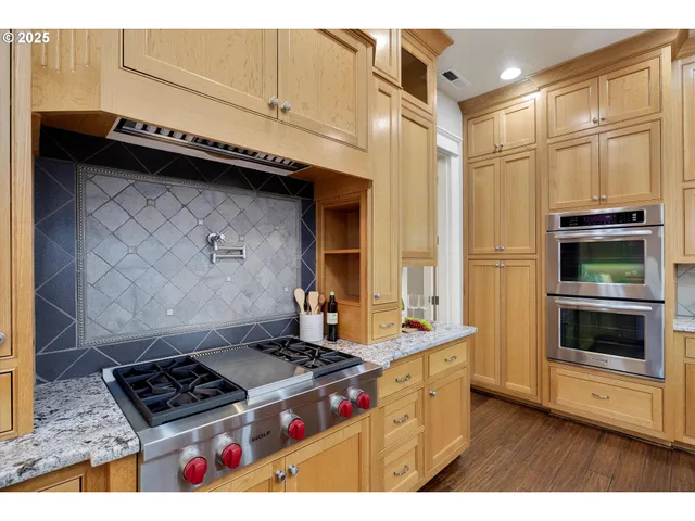 $1,250,000 | 10667 Hovenden Lane Northeast, Woodburn, OR 97071