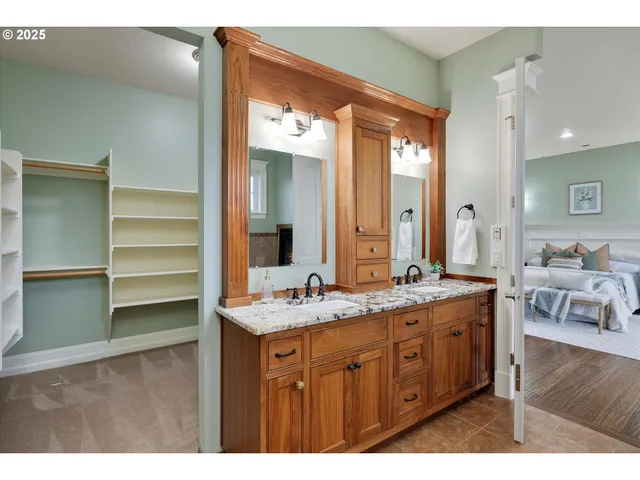 $1,250,000 | 10667 Hovenden Lane Northeast, Woodburn, OR 97071