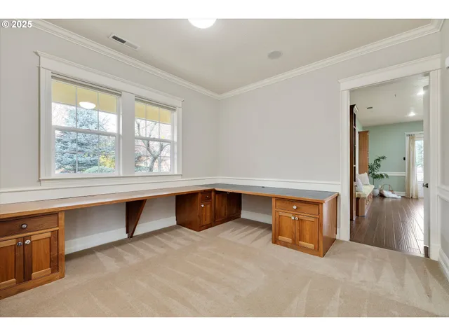 $1,250,000 | 10667 Hovenden Lane Northeast, Woodburn, OR 97071