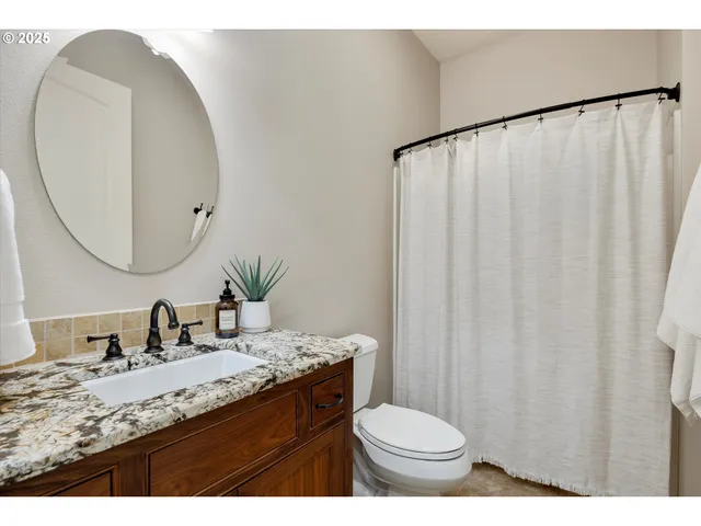 $1,250,000 | 10667 Hovenden Lane Northeast, Woodburn, OR 97071