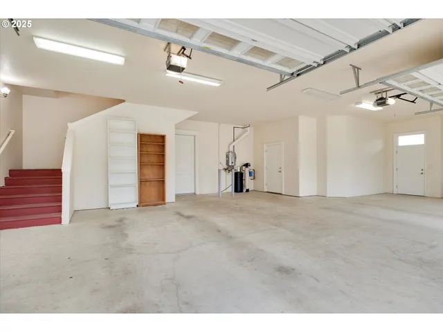 $1,250,000 | 10667 Hovenden Lane Northeast, Woodburn, OR 97071