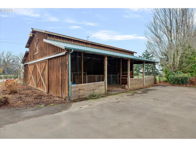 $1,250,000 | 10667 Hovenden Lane Northeast, Woodburn, OR 97071