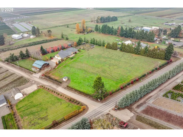 $1,250,000 | 10667 Hovenden Lane Northeast, Woodburn, OR 97071