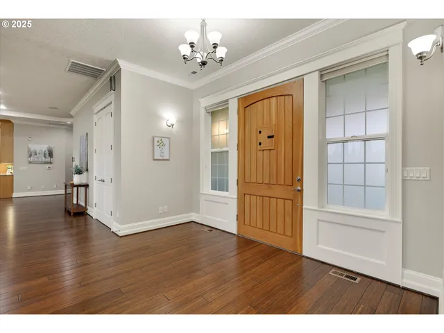 $1,250,000 | 10667 Hovenden Lane Northeast, Woodburn, OR 97071