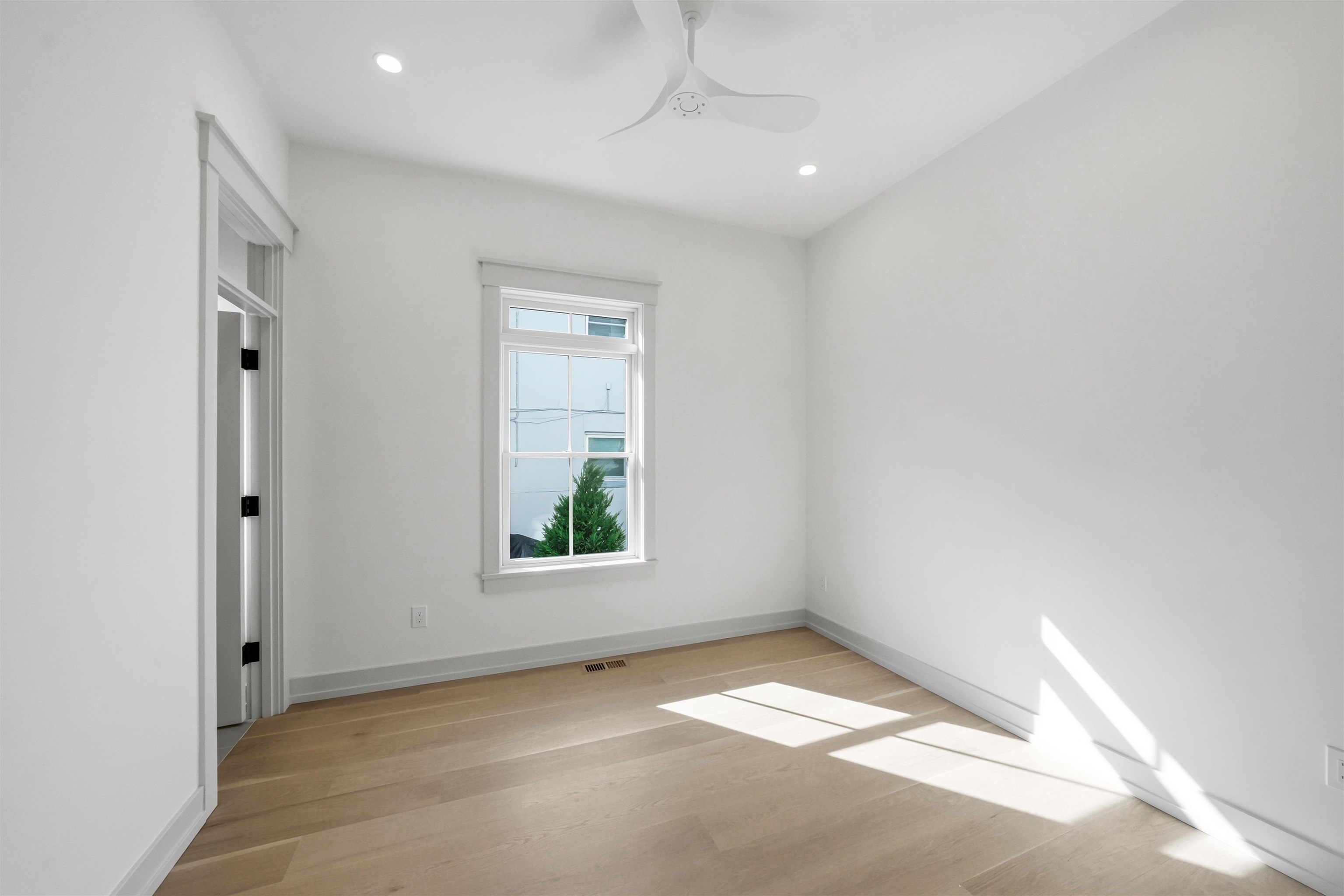 166 99th Street Stone Harbor, NJ 08247 - Photo 10 of 49