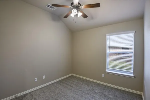 $1,900 | 205 Commonwealth Circle, Waxahachie, TX 75165