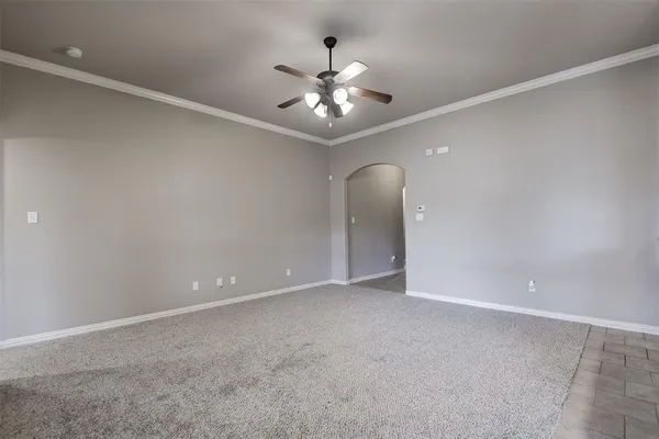 $1,900 | 205 Commonwealth Circle, Waxahachie, TX 75165