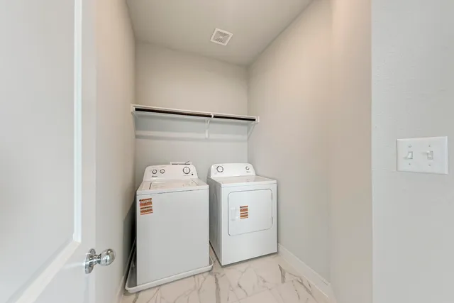 $2,600 | 2200 Luna Azul View, Unit 81, Round Rock, TX 78664