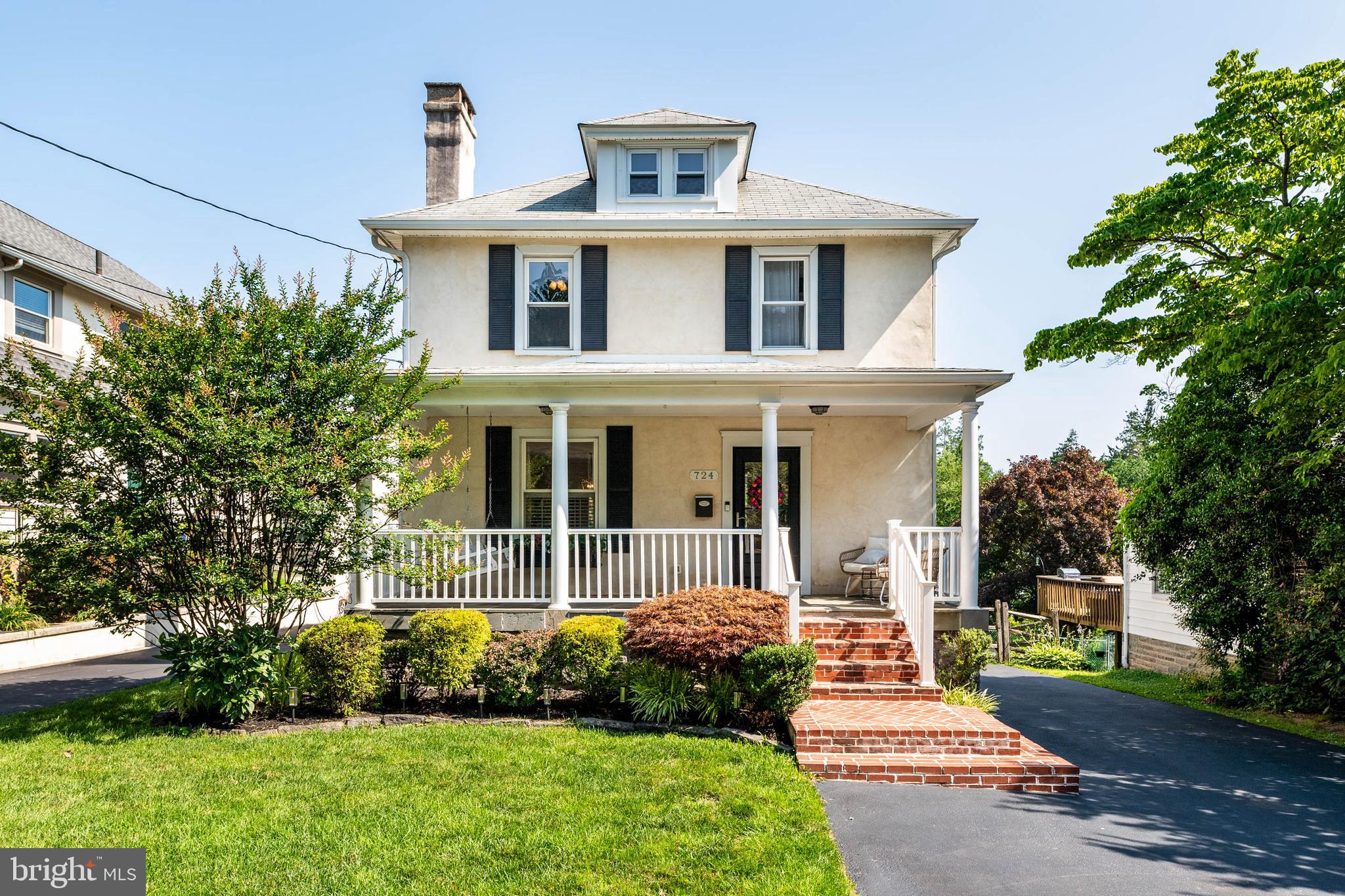 724 Ashurst Road Havertown, PA 19083 - Photo 1 of 34