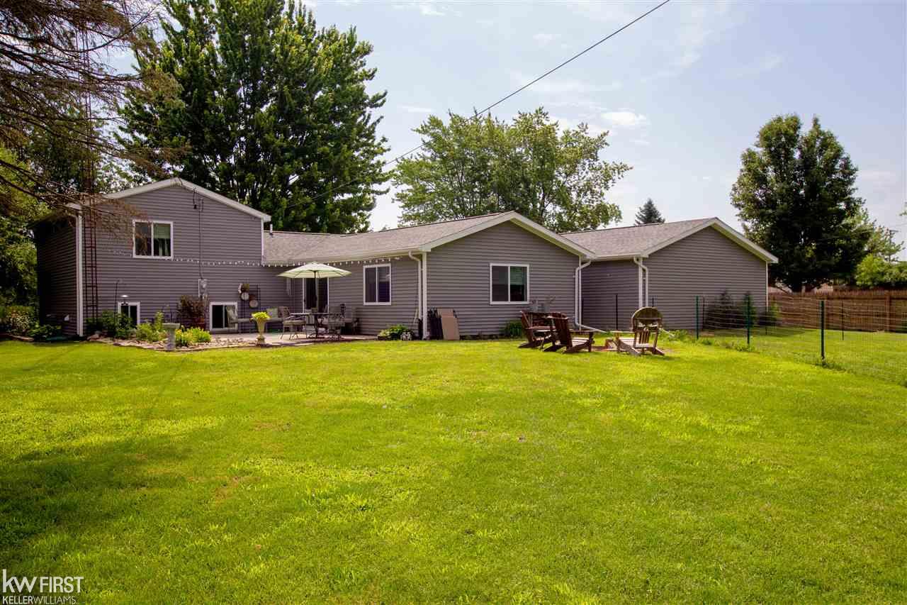 10029 North Nichols Road Montrose, MI 48457 - Photo 23 of 25 31387127-22.JPG