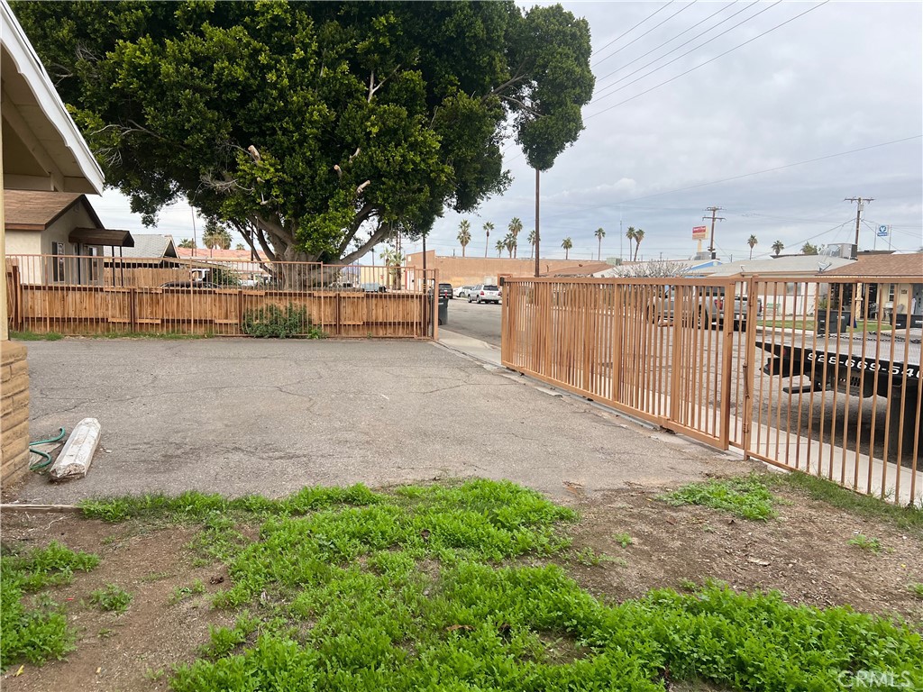 175 South 5th Street Blythe, CA 92225 - Photo 5 of 21