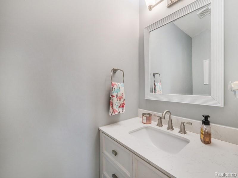 4327 Patterson Lake Road Pinckney, MI 48169 - Photo 26 of 32 Gallery Image 26