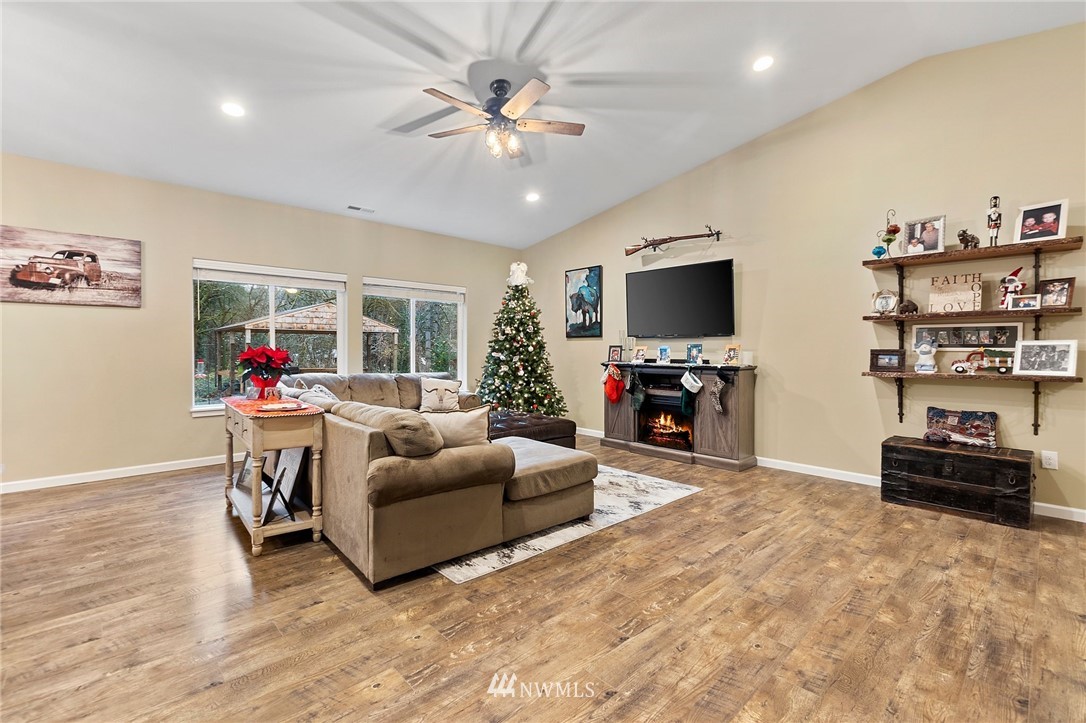 4314 Meridian Road Northeast Lacey, WA 98516 - Photo 8 of 26 Gallery Image 8