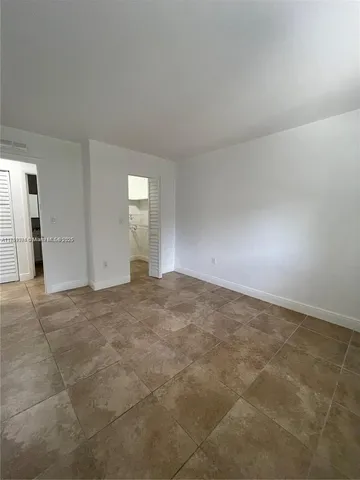 $390,000 | 8607 Southwest 68th Court, Unit 26, Pinecrest, FL 33156