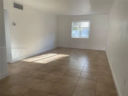 $390,000 | 8607 Southwest 68th Court, Unit 26, Pinecrest, FL 33156