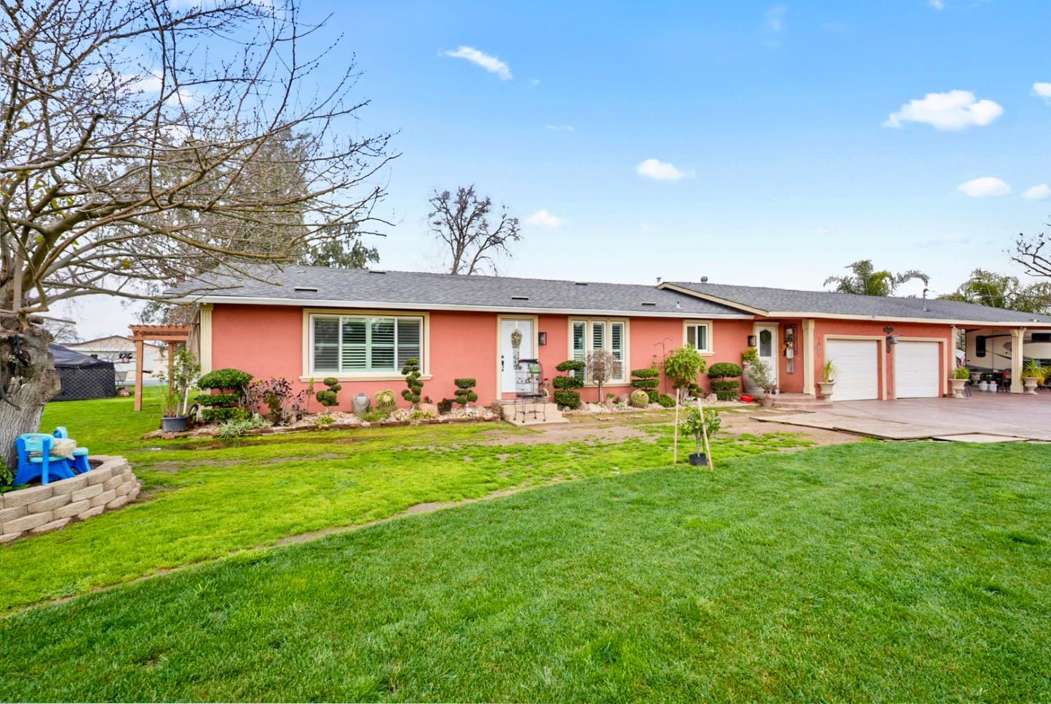 3261 East Calimyrna Road Acampo, CA 95220 - Photo 1 of 46