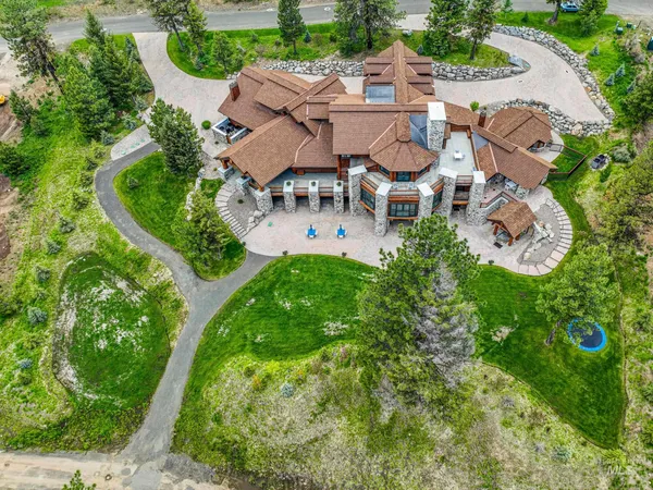 $10,500,000 | 4305 Song Sparrow Court, McCall, ID 83638