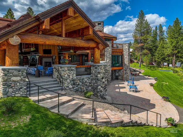 $10,500,000 | 4305 Song Sparrow Court, McCall, ID 83638