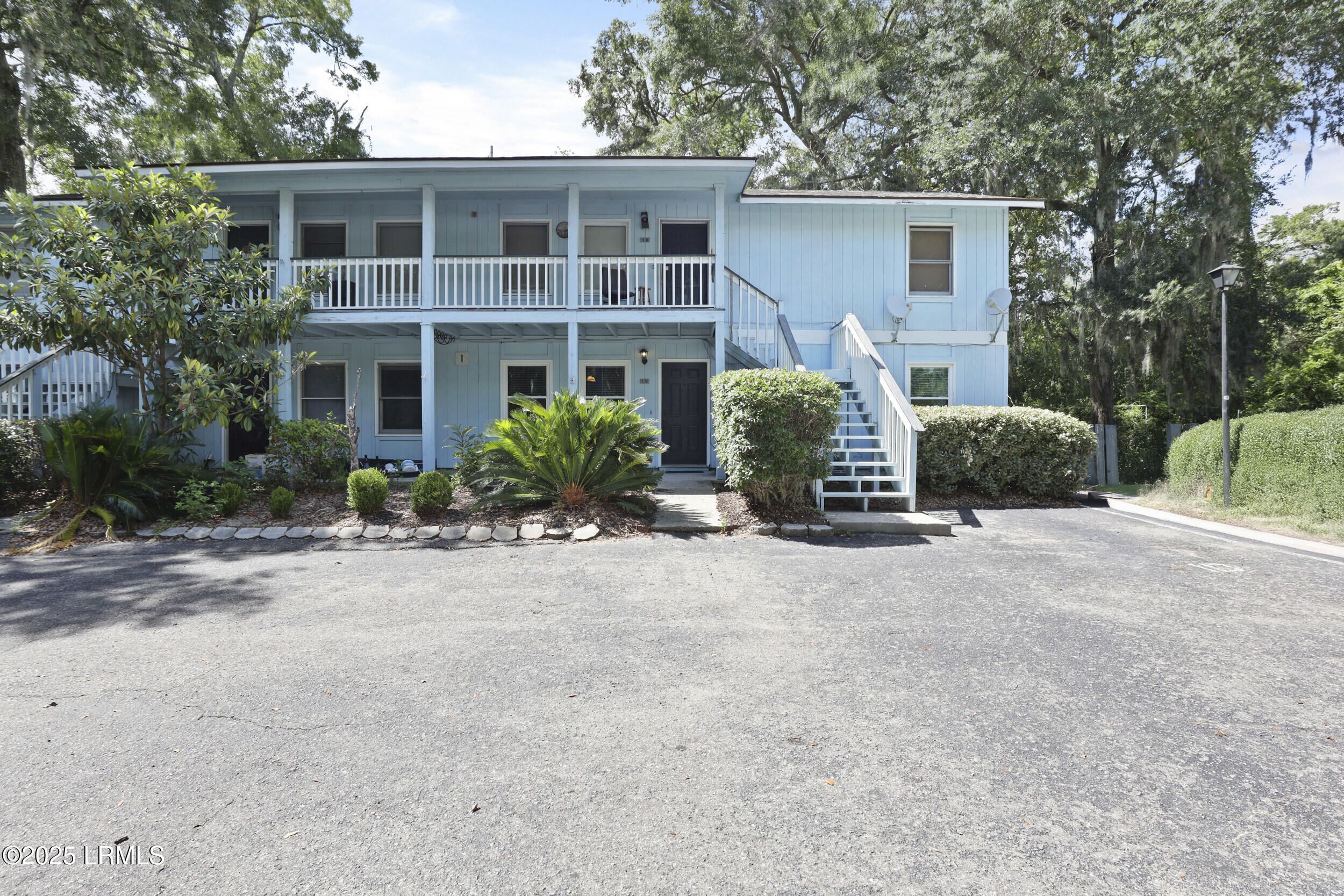 25 Sams Point Road, Unit D1 Beaufort, SC 29907 - Photo 3 of 47 2_1x2a1855