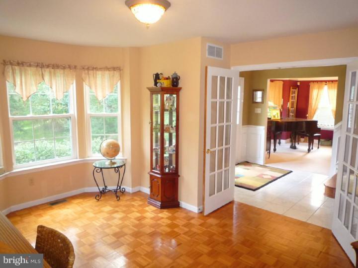 305 Stokes Road Vincentown, NJ 08088 - Photo 5 of 25 Gallery Image 5