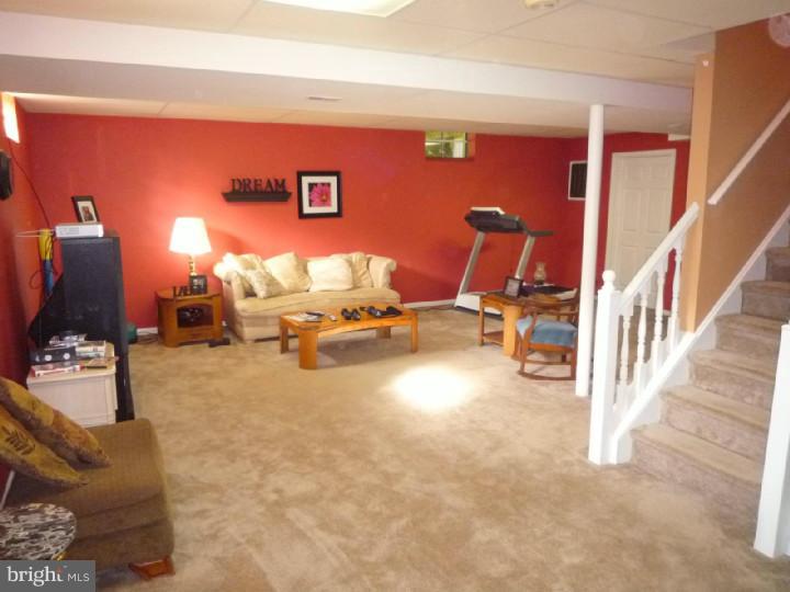 305 Stokes Road Vincentown, NJ 08088 - Photo 9 of 25 Gallery Image 9