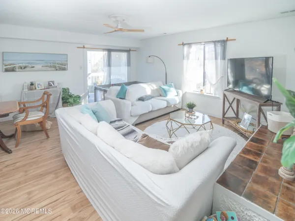 $242,500 | 48 Northrup Drive, Unit 196, Brick, NJ 08724