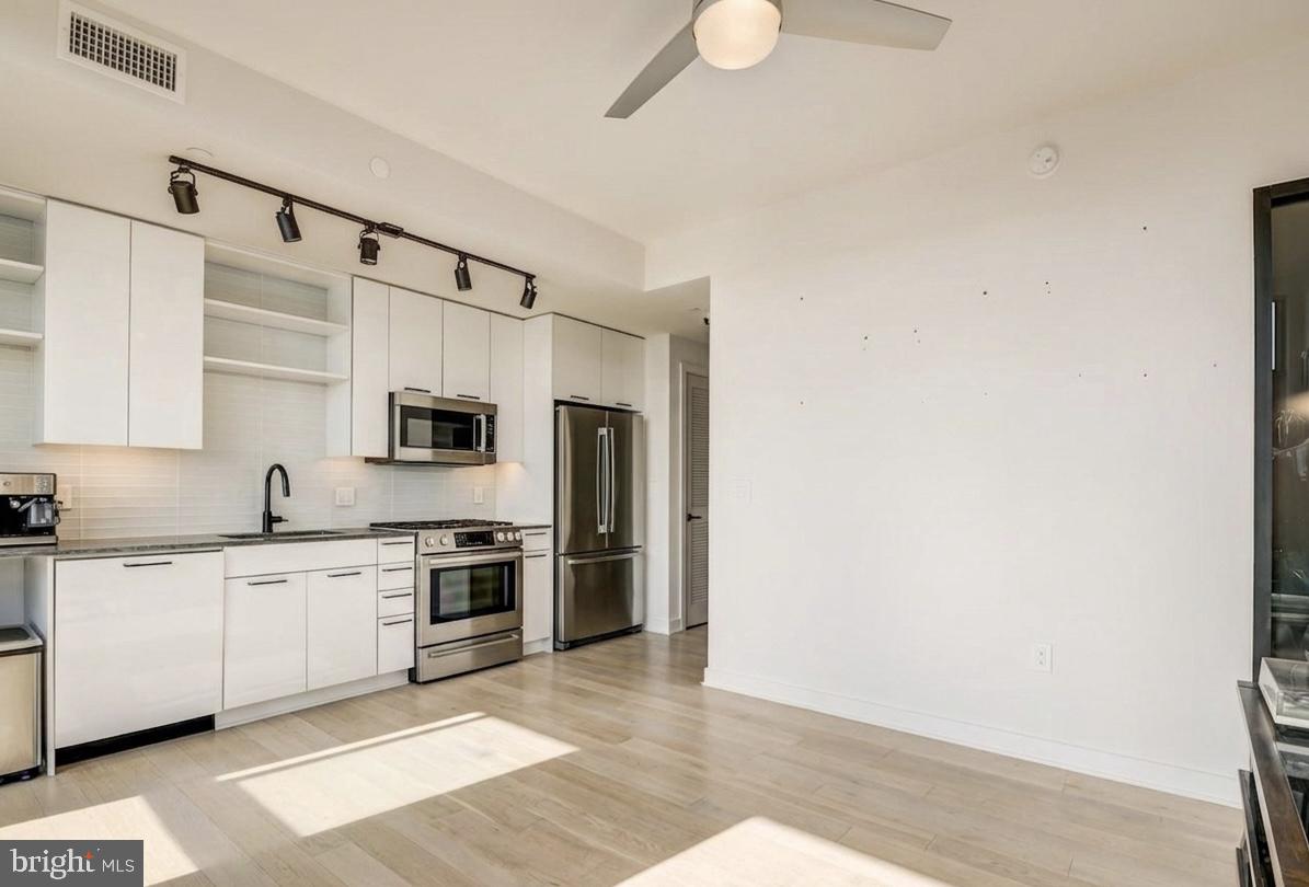 70 N Street Southeast, Unit N811 Washington, DC 20003 - Photo 9 of 30