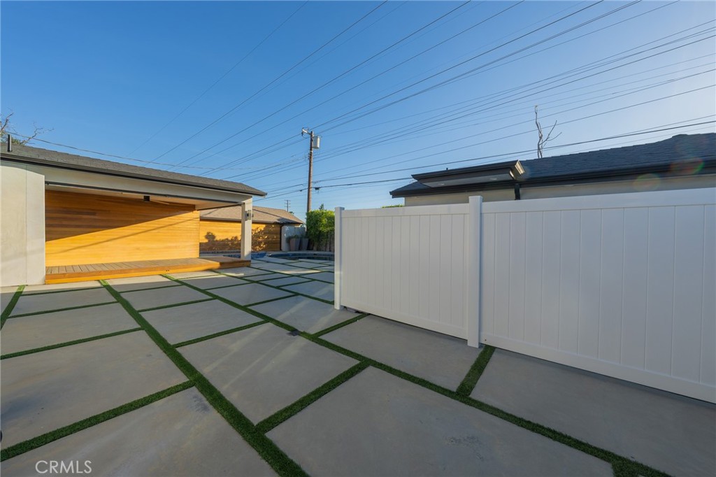 7719 Rhodes Avenue North Hollywood, CA 91605 - Photo 9 of 16 a view of a room with wooden floor