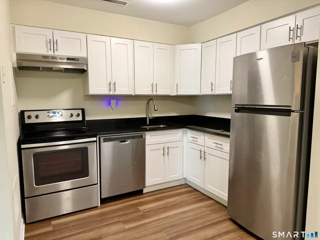 $1,900 | 26 Prospect Avenue, Unit F6, Norwalk, CT 06850