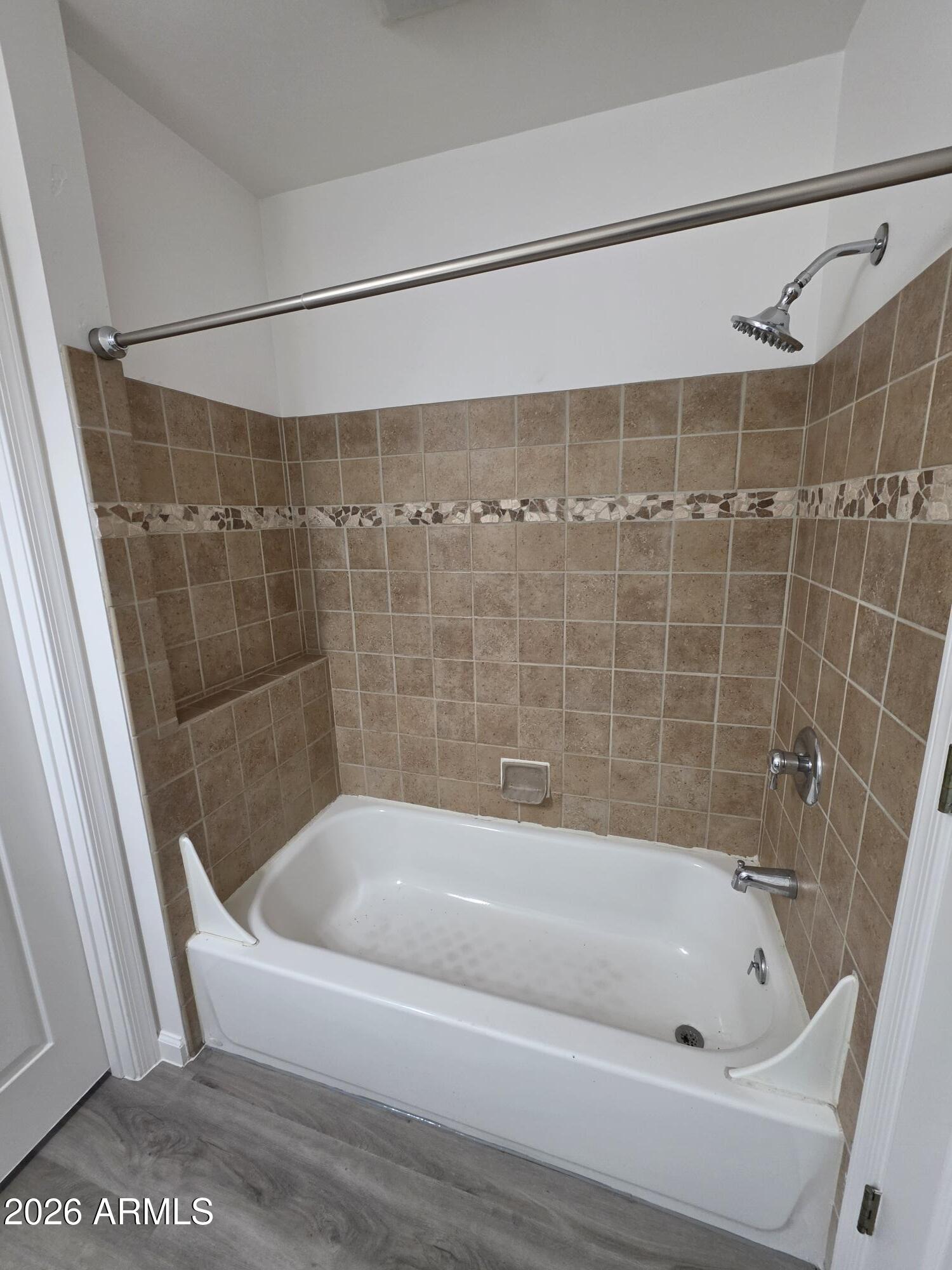 4642 North 10th Street Phoenix, AZ 85014 - Photo 12 of 25 Bath Surround