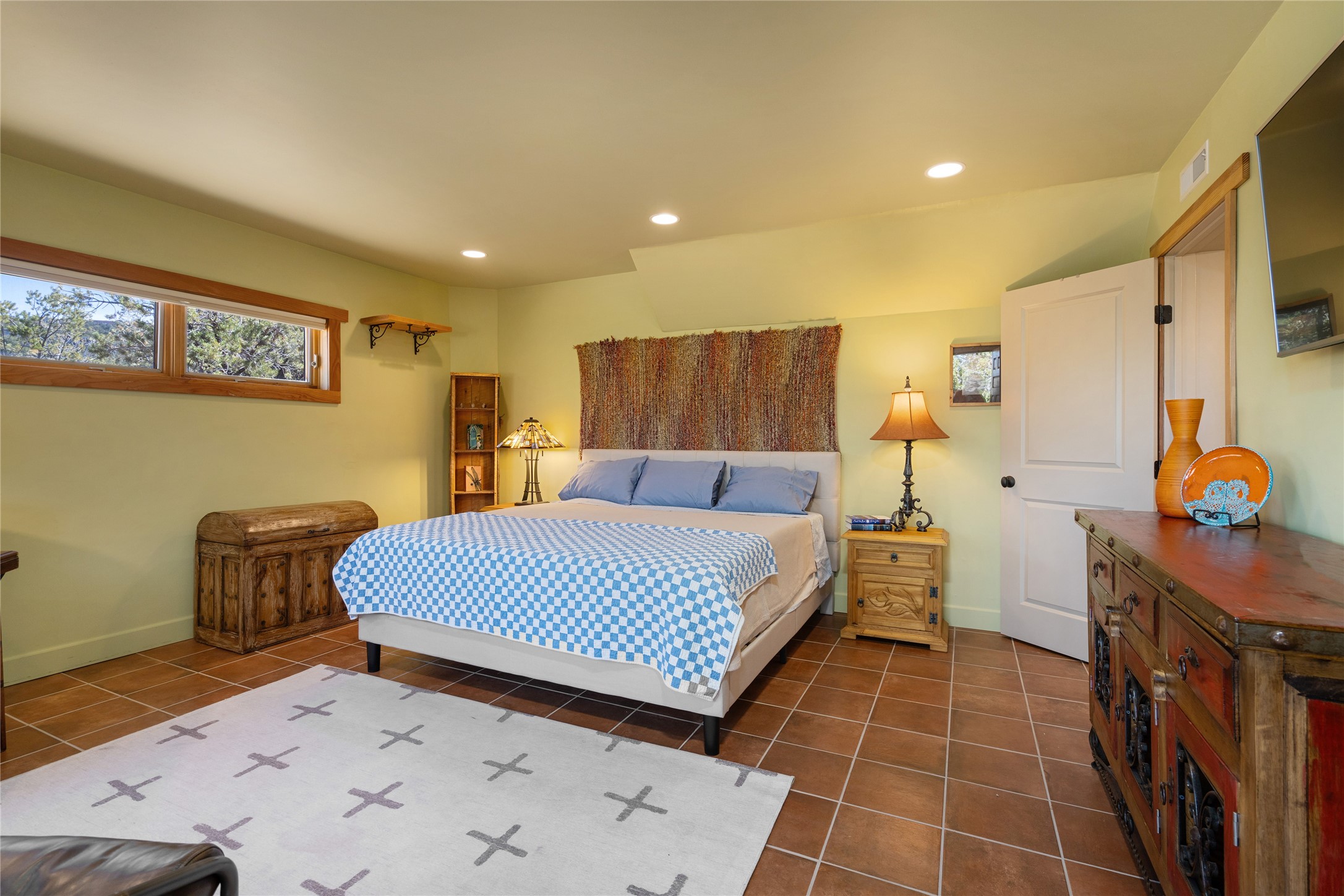 1204 Bandolina Road Santa Fe, NM 87501 - Photo 51 of 69 Lower Casita bedroom