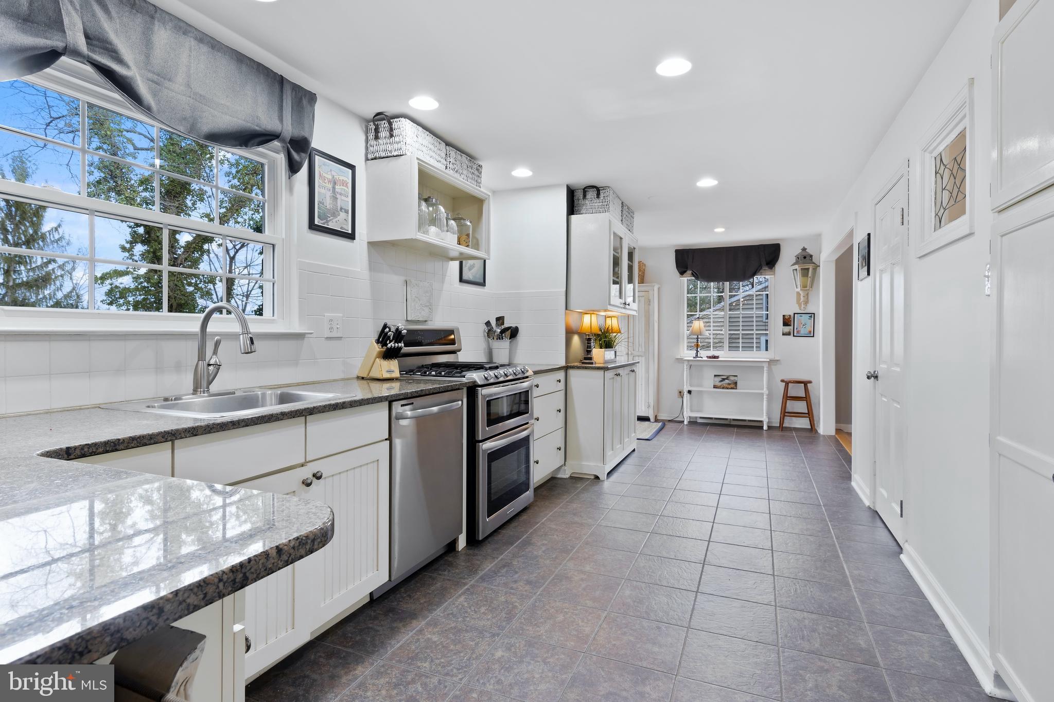 413 Conestoga Road Wayne, PA 19087 - Photo 11 of 38 Kitchen