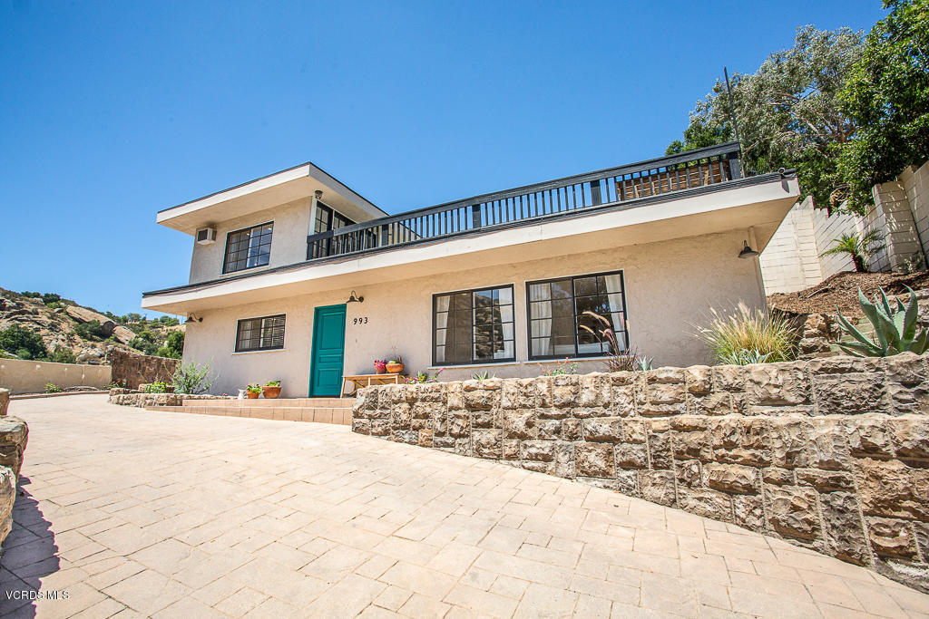 993 Katherine Road Simi Valley, CA 93063 - Photo 3 of 44 a front view of a house