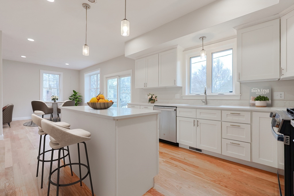 22 Holly Road Walpole, MA 02081 - Photo 2 of 15 Gallery Image 2
