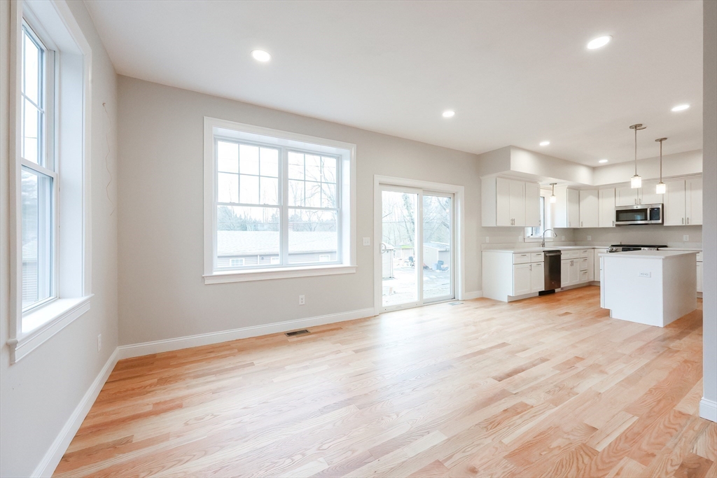 22 Holly Road Walpole, MA 02081 - Photo 6 of 15 Gallery Image 6