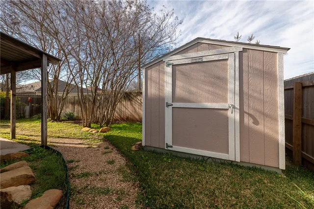 $307,500 | 2630 Lochinvar Lane, Bryan, TX 77802