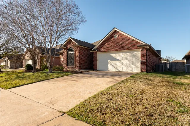 $307,500 | 2630 Lochinvar Lane, Bryan, TX 77802